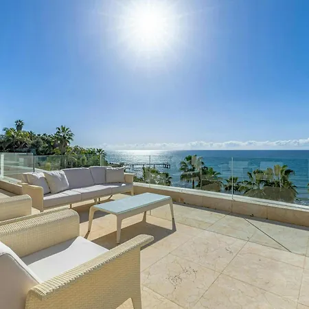 Les Rivages Apartment *